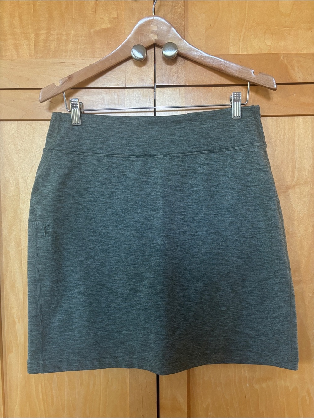Duluth Trading Co Olive Green Stretch Knit Mini Skirt